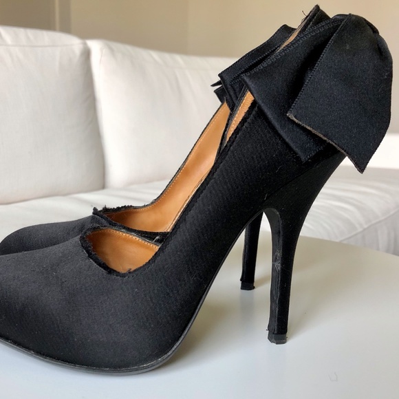 Lanvin Black Bow-Embellished Satin Heels - Picture 3 of 8